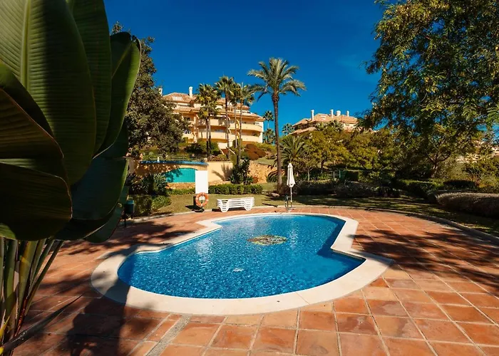 Home, With Sea Views, South Facing And Close To The Golf Course And The Beach, In Elviria Hills Lejlighed *