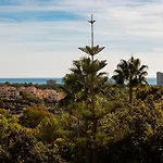 아파트 Home, With Sea Views, South Facing And Close To The Golf Course And The Beach, In Elviria Hills