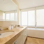 Home, With Sea Views, South Facing And Close To The Golf Course And The Beach, In Elviria Hills 마르베야