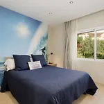 Home, With Sea Views, South Facing And Close To The Golf Course And The Beach, In Elviria Hills * 마르베야