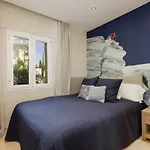 Home, With Sea Views, South Facing And Close To The Golf Course And The Beach, In Elviria Hills 아파트 마르베야