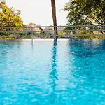 Home, With Sea Views, South Facing And Close To The Golf Course And The Beach, In Elviria Hills 마르베야