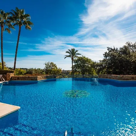 Apartment Seaside Golf Retreat: Elviria Hills