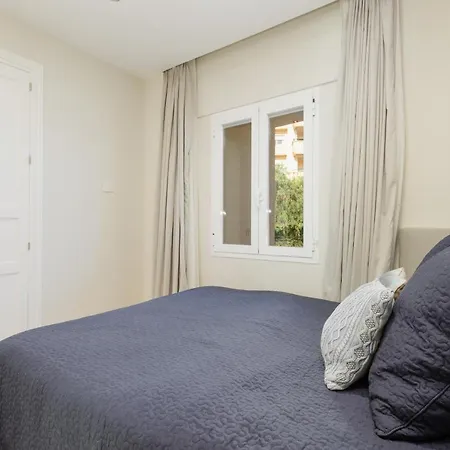 Seaside Golf Retreat: Elviria Hills Apartment