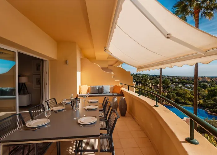 Home, With Sea Views, South Facing And Close To The Golf Course And The Beach, In Elviria Hills アパート マルベーリャ