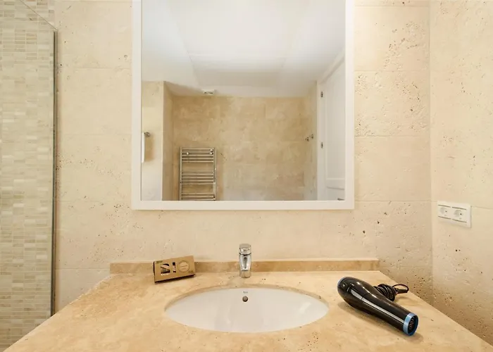 アパート Home, With Sea Views, South Facing And Close To The Golf Course And The Beach, In Elviria Hills マルベーリャ