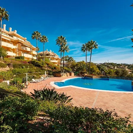 Apartamento Home, With Sea Views, South Facing And Close To The Golf Course And The Beach, In Elviria Hills