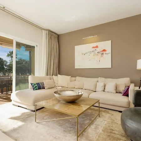 Apartamento Home, With Sea Views, South Facing And Close To The Golf Course And The Beach, In Elviria Hills