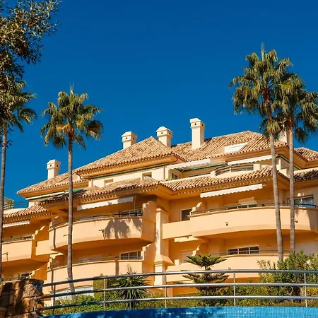 Apartamento Home, With Sea Views, South Facing And Close To The Golf Course And The Beach, In Elviria Hills