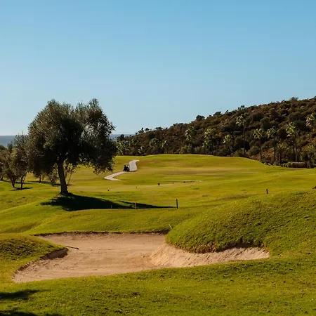 Apartament Home, With Sea Views, South Facing And Close To The Golf Course And The Beach, In Elviria Hills *