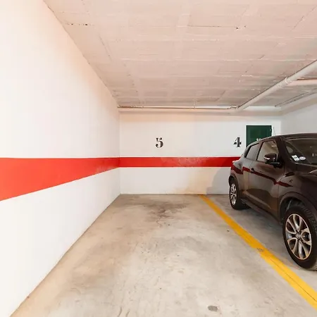 Seaside Golf Retreat: Elviria Hills