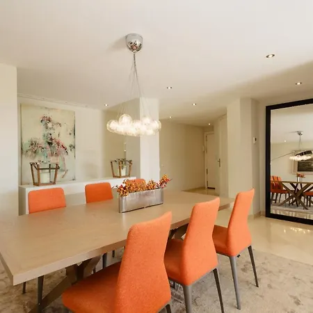 Apartment Seaside Golf Retreat: Elviria Hills *